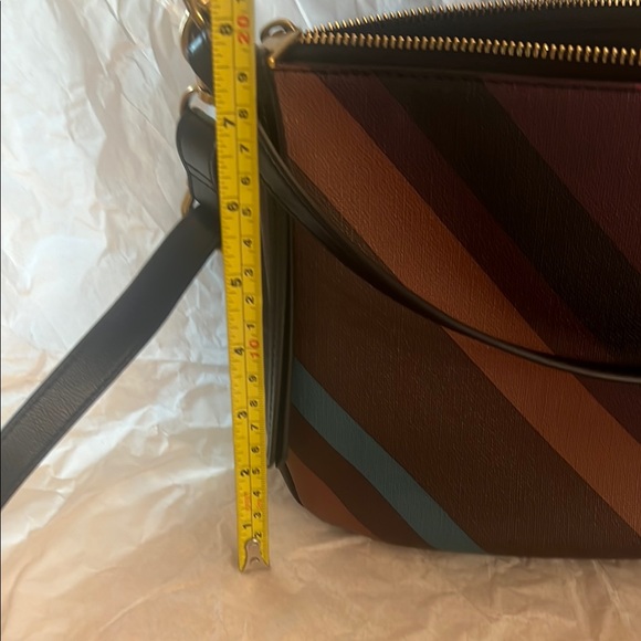 Fossil Black and Pink Crossbody Bag with Modern Design - Picture 6 of 8